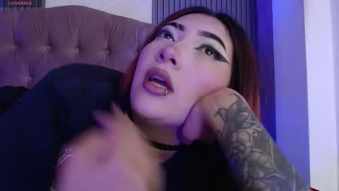 Snapshot of _johana18 chatting on November 2025 05:56:01 PM Mia online show from November 2025 05:56:01 PM