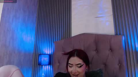 Snapshot of _johana18 chatting on December 2025 04:57:01 PM Mia online show from December 2025 04:57:01 PM