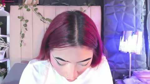 Snapshot of _johana18 chatting on January 2026 04:22:01 PM Mia online show from January 2026 04:22:01 PM