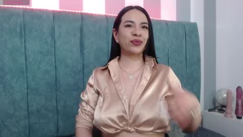 Snapshot of _julietaa chatting on December 2024 02:44:01 PM Julieta online show from December 2024 02:44:01 PM