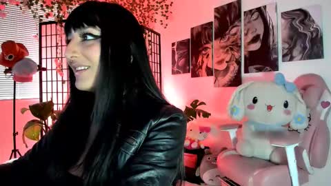 JULIANA online show from September 2025 03:01:01 PM