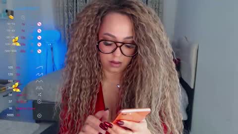 _just_a_queen_3 online show from December 2025 09:03:01 AM