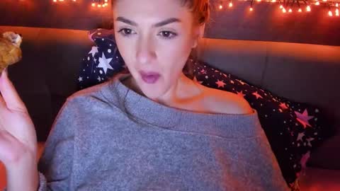 _just_a_simple_girl online show from October 2025 09:44:01 PM