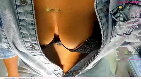 Snapshot of _justcallme_ chatting on May 2026 12:10:02 PM _justcallme_ online show from May 2026 12:10:02 PM