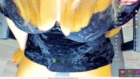 Snapshot of _justcallme_ chatting on June 2026 09:27:01 PM _justcallme_ online show from June 2026 09:27:01 PM