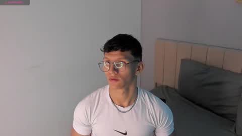 Snapshot of _justin_andrew1 chatting on February 2026 04:28:02 AM justin online show from February 2026 04:28:02 AM