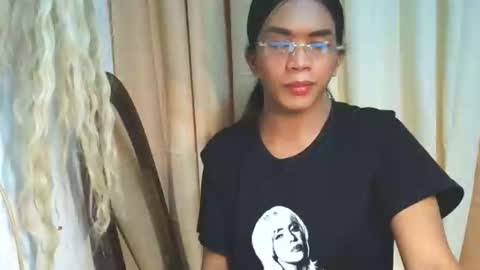 _karie_ online show from October 2025 01:47:02 PM