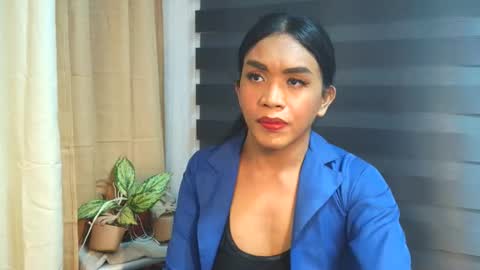 _karie_ online show from November 2025 12:28:02 PM