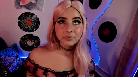 Snapshot of _karine01 chatting on February 2025 08:06:02 AM _karine01 online show from February 2025 08:06:02 AM