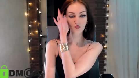  karolina online show from November 2025 03:05:01 PM