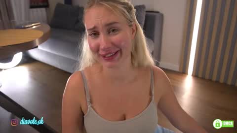 Kate online show from November 2025 01:55:02 PM