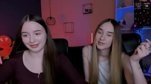 _kellykitten_ online show from December 2025 10:44:02 AM