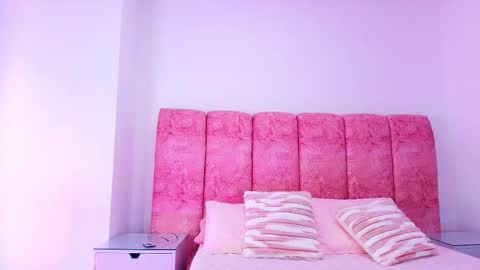 Kendall online show from November 2025 12:18:01 PM