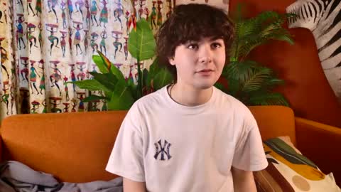 Snapshot of _killua_freecss chatting on April 2026 02:40:02 PM killua online show from April 2026 02:40:02 PM