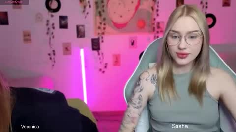 Snapshot of _kitekat_ chatting on November 2025 11:12:02 AM _kitekat_ online show from November 2025 11:12:02 AM