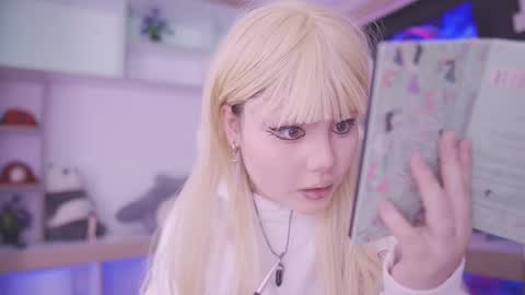 kitty online show from February 2025 07:06:02 PM