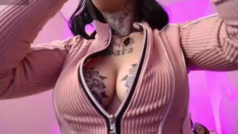 Snapshot of _kur0mi_ chatting on February 2025 02:05:01 PM _kur0mi_ online show from February 2025 02:05:01 PM