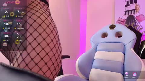 Snapshot of _kur0mi_ chatting on February 2025 05:08:01 PM _kur0mi_ online show from February 2025 05:08:01 PM