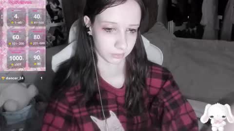  kuro  online show from March 2026 07:45:01 AM