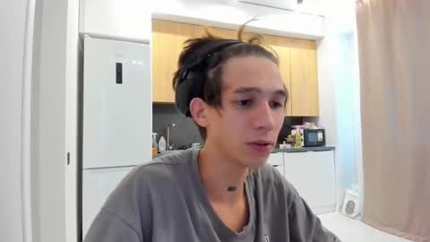 Kurt online show from October 2025 04:37:02 AM