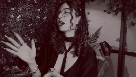 Lady Luna online show from December 2024 03:20:01 AM