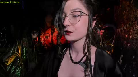 Snapshot of _lady_luna_ chatting on May 2026 10:30:02 PM Lady Luna online show from May 2026 10:30:02 PM