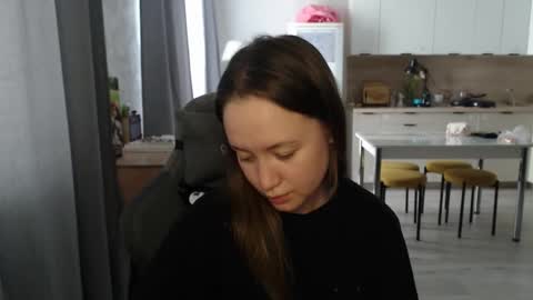 _lalune_ online show from March 2026 09:48:01 AM