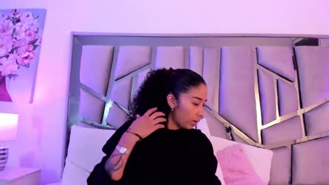 Lanna  online show from December 2024 12:23:02 PM