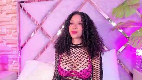 Lanna  online show from February 2026 01:04:02 AM