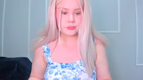 Snapshot of _leana_oo chatting on September 2025 01:47:02 PM leana online show from September 2025 01:47:02 PM