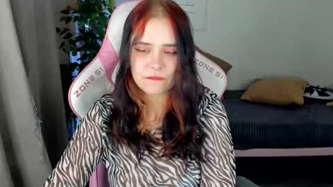 Im Alis 3 online show from November 2025 06:25:01 AM