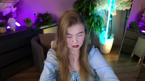 Snapshot of _liilcrystal_ chatting on July 2026 06:54:02 PM _liilcrystal_ online show from July 2026 06:54:02 PM