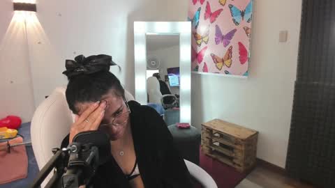 Lili  online show from January 2025 01:47:01 AM