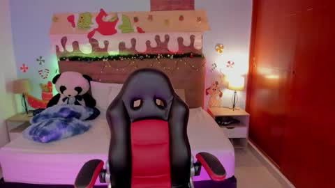 Liily online show from December 2025 08:06:02 PM