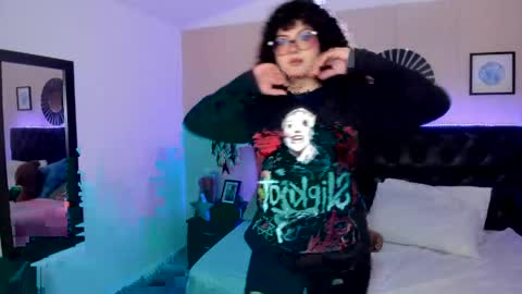 Liily online show from April 2026 10:32:01 PM