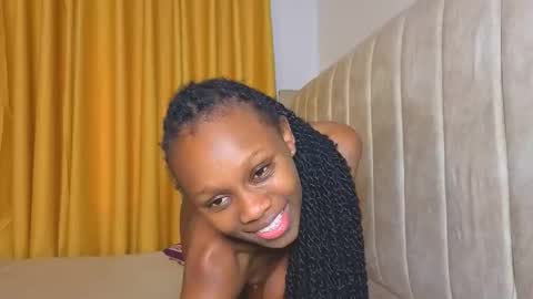 Littlevenus online show from November 2025 12:05:02 PM