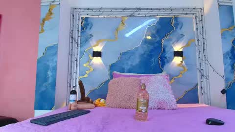 Lorrayne online show from January 2026 12:09:02 PM