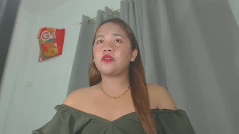 Snapshot of _lovelyyan69_ chatting on March 2025 06:59:02 PM _lovelyyan69_ online show from March 2025 06:59:02 PM