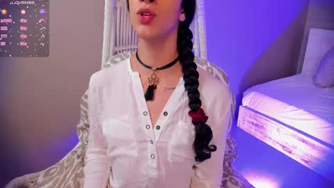  Luna  online show from February 2025 12:20:01 PM