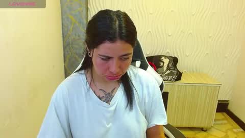 Snapshot of _luna_torres chatting on April 2026 01:28:02 PM luna torres online show from April 2026 01:28:02 PM