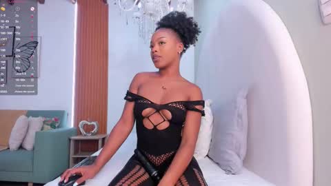 Madison Cooper online show from November 2025 02:50:01 PM