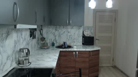 Kate online show from February 2025 10:20:02 PM