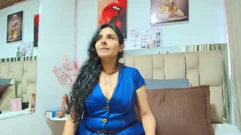 _marcela__ online show from May 2026 11:27:02 AM