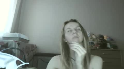 Snapshot of _mari_so chatting on June 2026 11:48:02 AM Scarlett online show from June 2026 11:48:02 AM