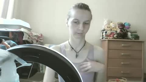 Snapshot of _mari_so chatting on July 2026 10:22:01 AM Scarlett online show from July 2026 10:22:01 AM