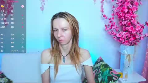 Snapshot of _mari_so chatting on August 2026 02:33:01 PM Scarlett online show from August 2026 02:33:01 PM