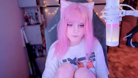 Mariko online show from November 2025 03:45:02 PM