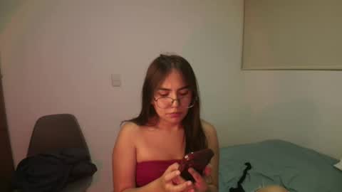 Snapshot of _maxxx1_ chatting on April 2026 01:41:02 AM max and abby online show from April 2026 01:41:02 AM