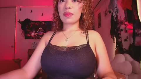 Marce  online show from October 2025 12:39:02 PM