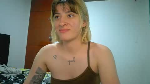 Mia-foster online show from April 2026 02:25:01 AM